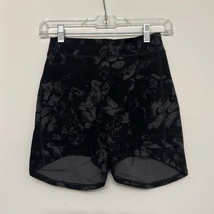 KK FIT x GYMSHARK SHORTS